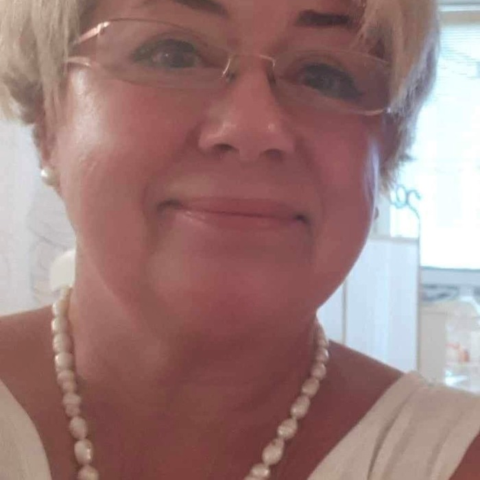 Dr.Mányoki Endréné Erika Szakkozmetikus, Mester